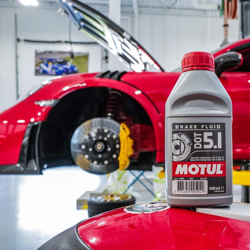 Motul DOT 5.1 High Temp. Brake Fluid (3 Pack) - Image 2