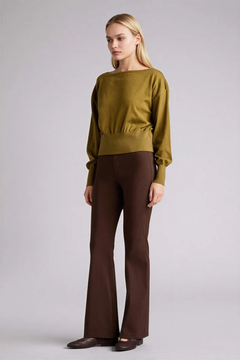 ديفاكتو Flare Fit Zip-Up Regular Waist Trousers