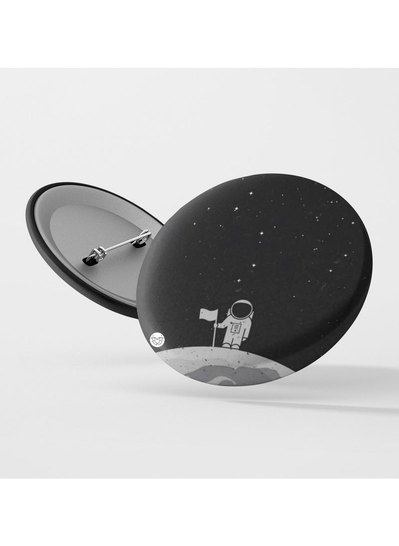 Reeman Design Brooch with astronaut print design 