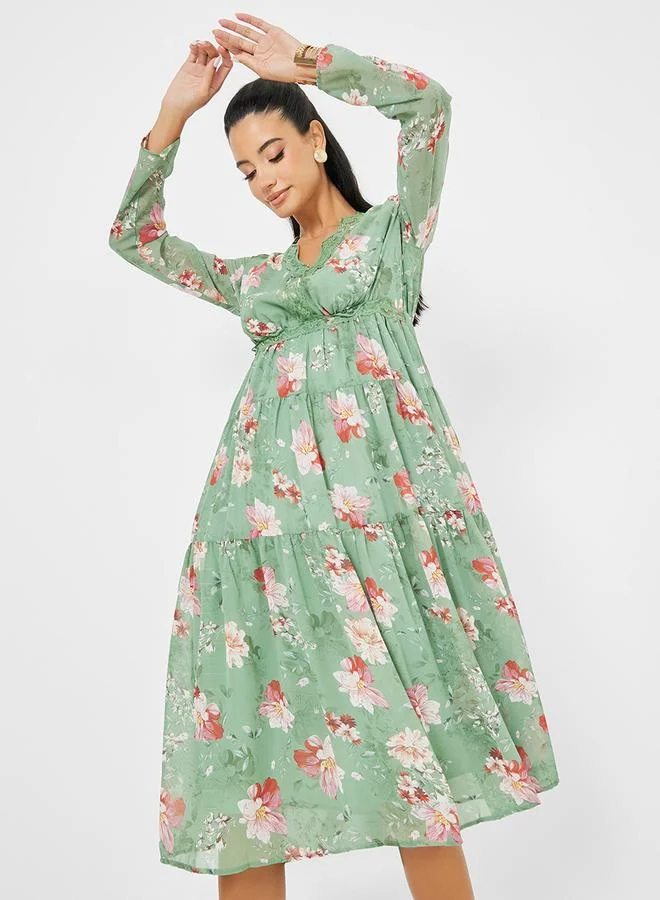 ستايلي Floral Print Lace Insert Tiered Midi Dress