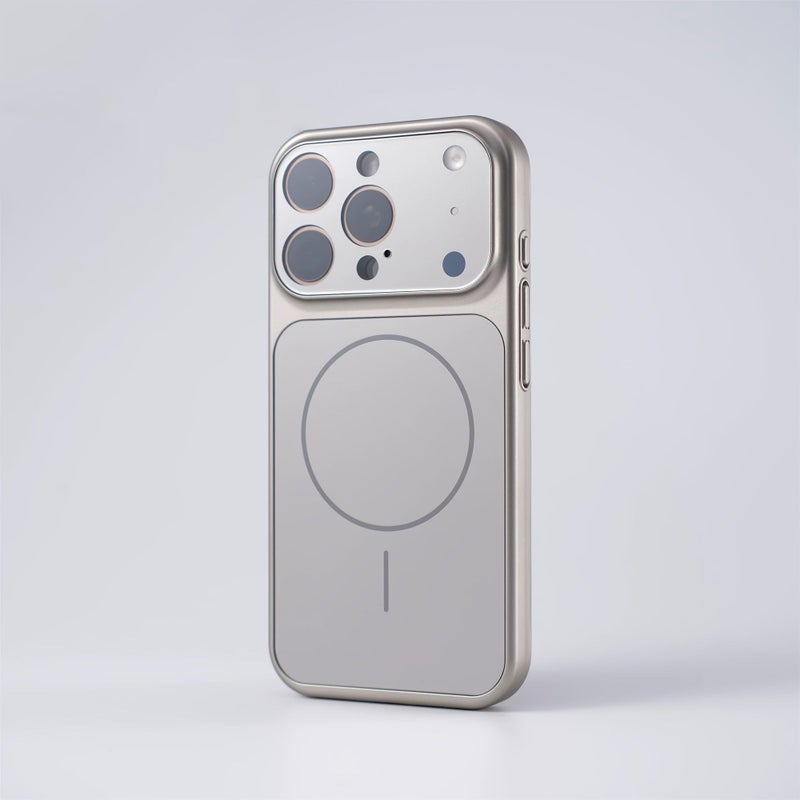 جايب شحن لاسلكي مغناطيسي فضي لحماية الظهر الناعمة لهاتف iPhone 15 Pro Max - Image 2