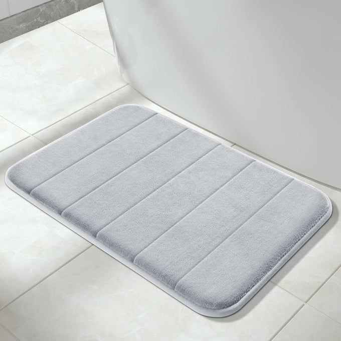 MEMORY FOAM BATH MAT RUG, 24 X 17 INCHES, COMFORTABLE, SOFT, NON-SLIP, SUPER ABSORBENT, QUICK DRYING BATHROOM RUG FOR FLOOR, TUB & SHOWER, MACHINE WASHABLE, THICK, SILVER