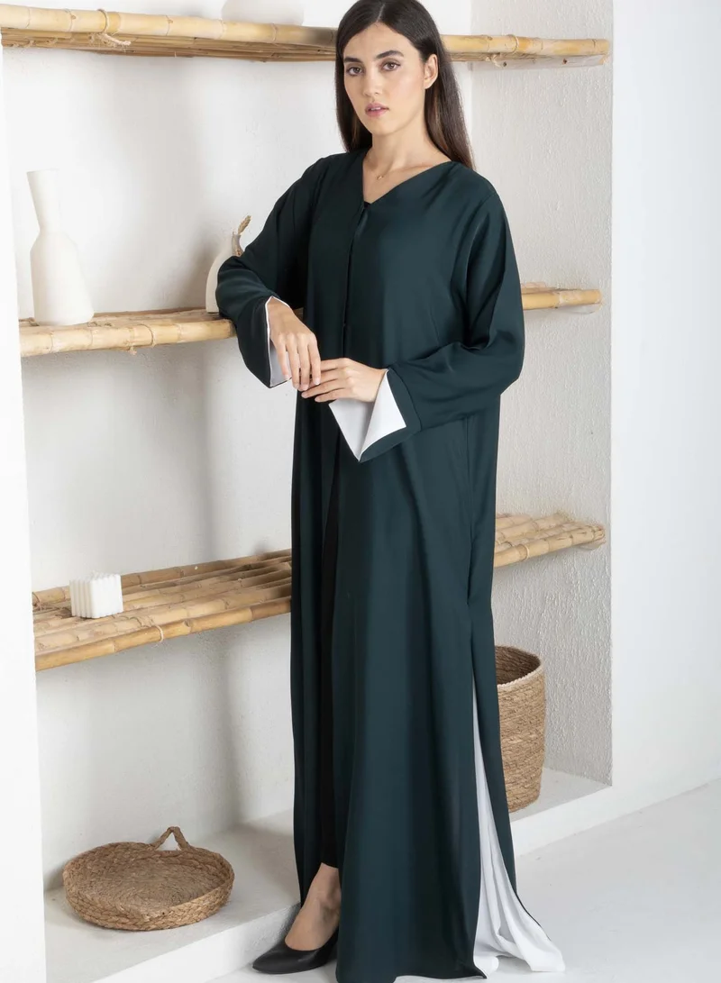 أم سكوير فاشن Nida Fabric Color Block Abaya with Stylish Side Frills