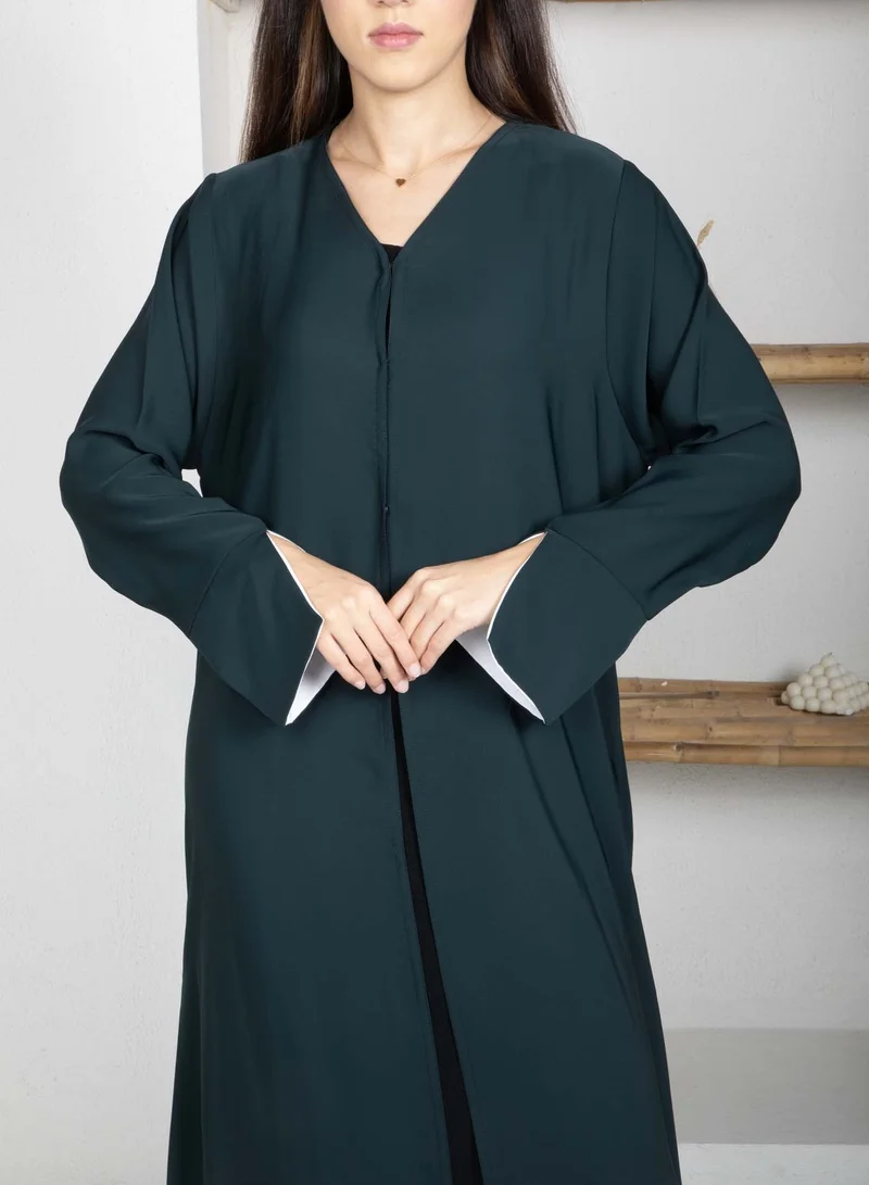 أم سكوير فاشن Nida Fabric Color Block Abaya with Stylish Side Frills