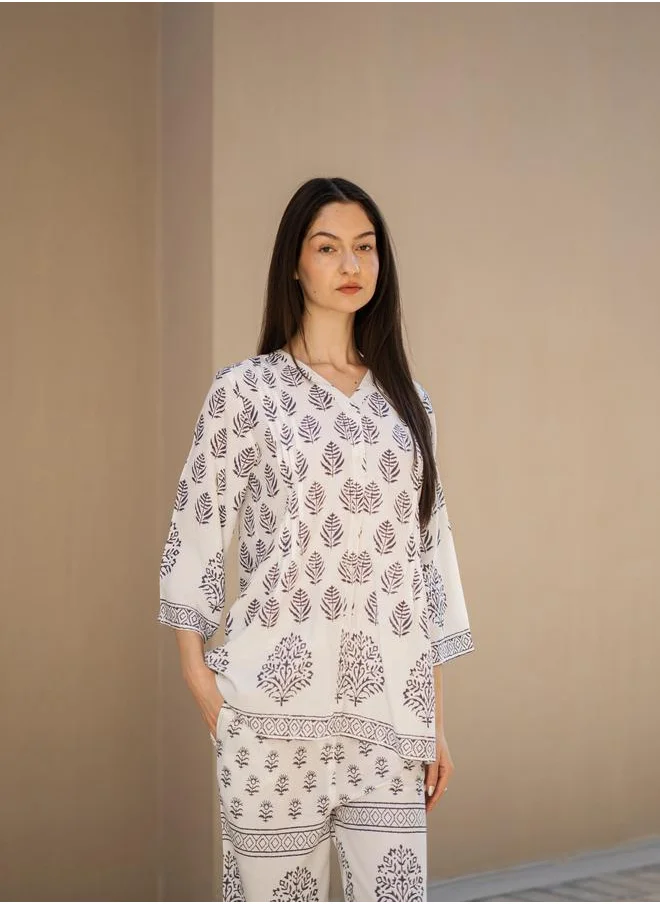 سانسكريتي هومز Sanskrutihomes Ethnic Motifs Printed  -Neck Top and Pants Co-Ords