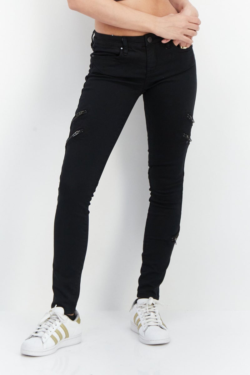 Blank NYC Women Regular Fit Plain Stretchable Jeans, Black - Image 1