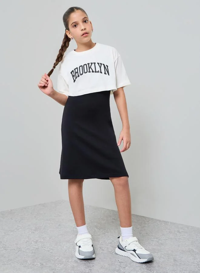 ستايلي Teen Girls Ribbed Dress and Jersey T-Shirt Set