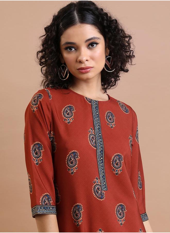Vishudh Ethnic Motifs Embellished Keyhole Neck Thread Work Kurta by Styli  - Image 2
