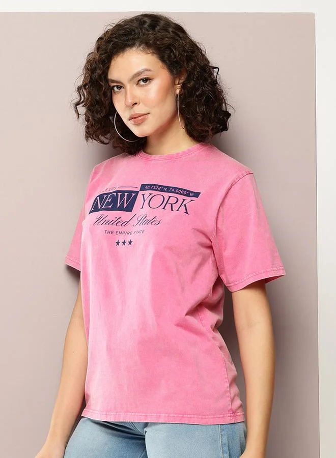 ديلينجر تيشيرت واسع بطبعة وياقة دائرية