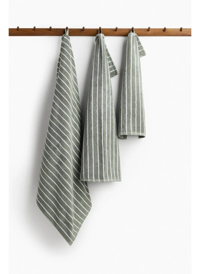 اتش اند ام Striped hand towel