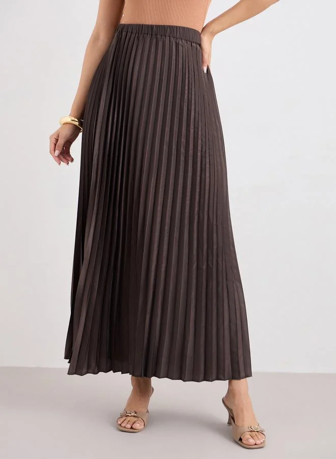 ستايلي تنورة طويلة ساتان بحافة واسعة وكسرات