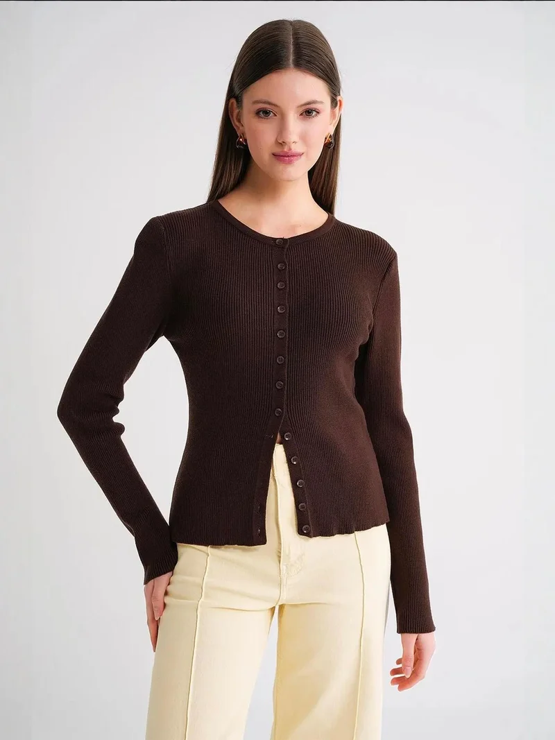 ميكسراي كارديجان ميكسراي محبوك بياقة وأزرار بقصة ضيقة