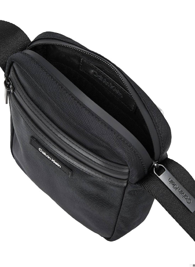 CALVIN KLEIN Men's Ck Essential Reporter Bag - Polyester, Black  - Image 3