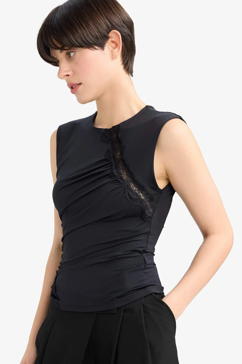 ديفاكتو Slim Fit Crew Neck Tank Top