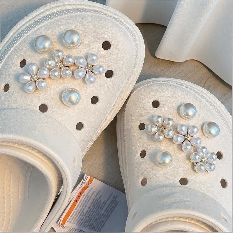 Pearl Petal Non-Slip Shoe Flower for Crocs - Simple, Fresh DIY  Accessory - Image 1
