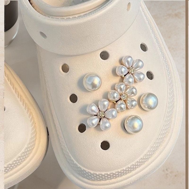 Pearl Petal Non-Slip Shoe Flower for Crocs - Simple, Fresh DIY  Accessory - Image 2