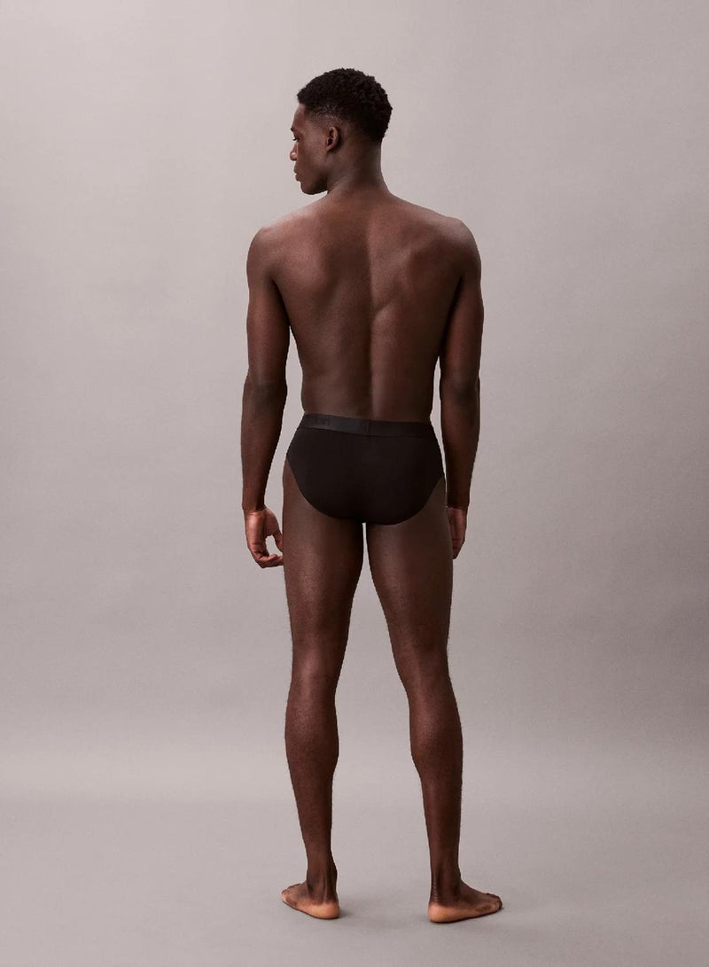 كالفن كلاين طقم سراويل داخلية من مجموعة CK Black مكون من 3 قطع - Image 5