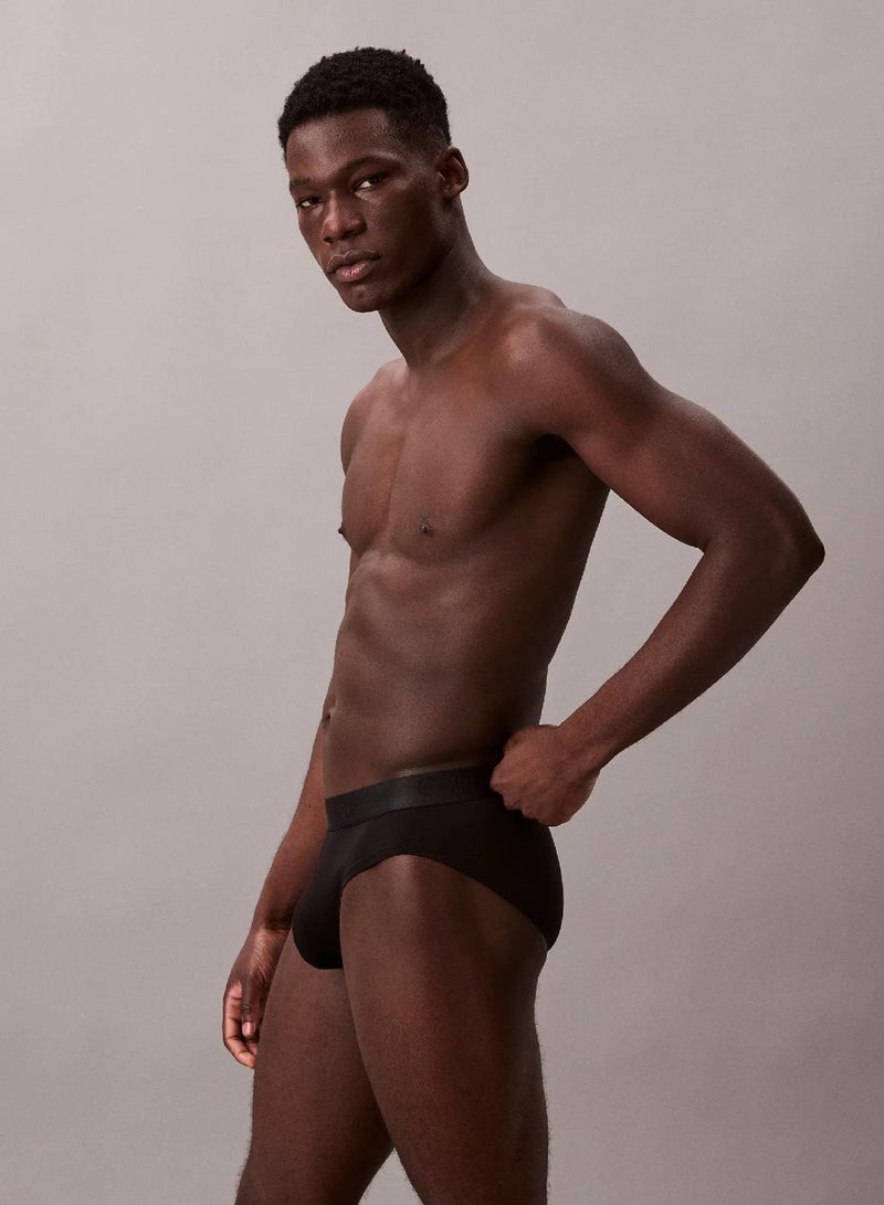 كالفن كلاين طقم سراويل داخلية من مجموعة CK Black مكون من 3 قطع - Image 3