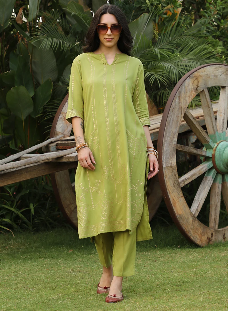  قصة Women's Pear Green Metallic Flora Print Kurta With Pear Green Trousers Set