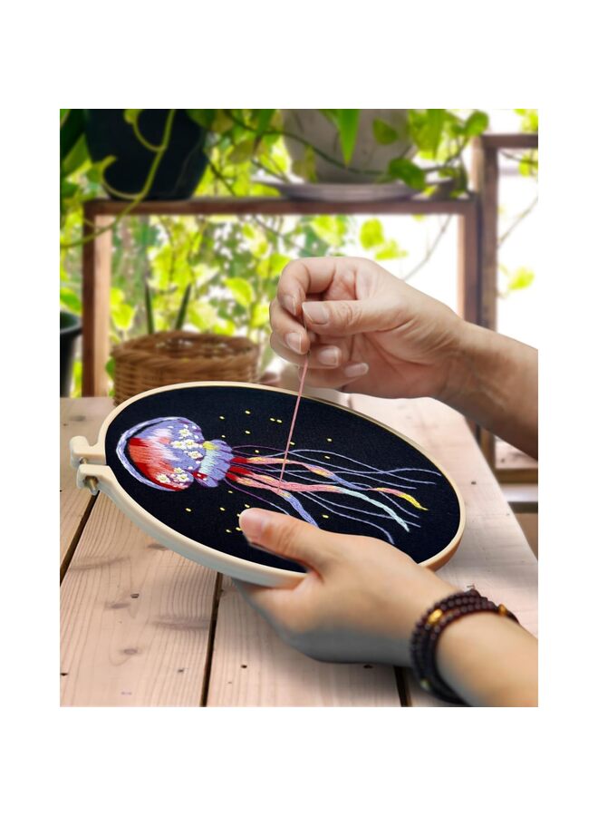 Embroidery Kit for Adults, 5 Sets Jellyfish Embroidery Kit for Beginners Include Cloth Hoops Threads for Craft Lover Hand Stitch - Image 3