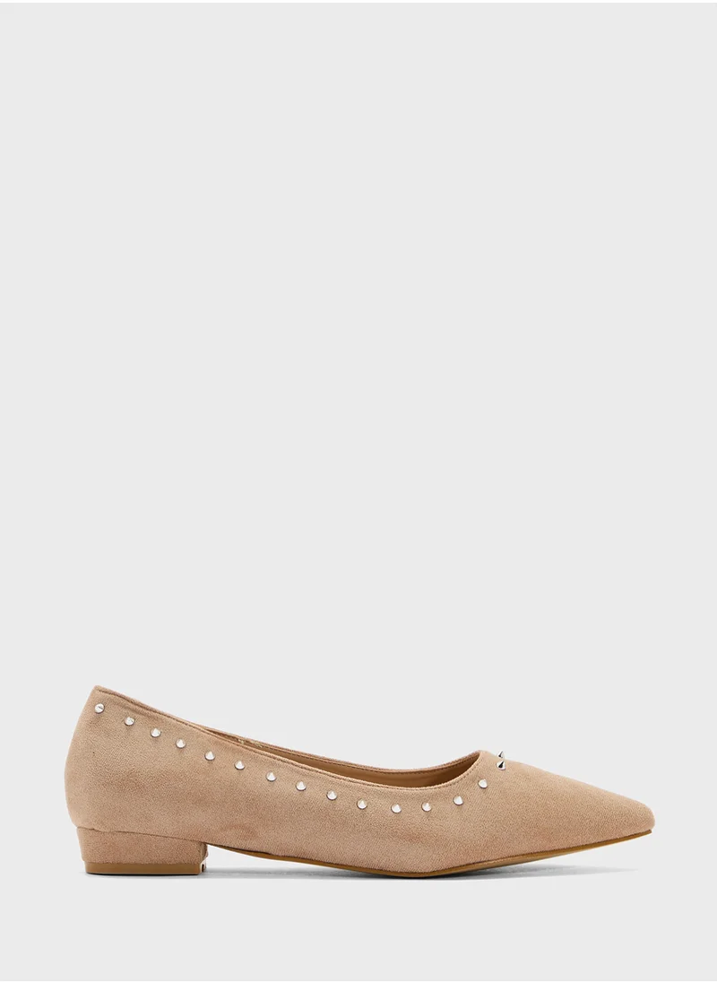 جينجر Studded Ballerina Flat