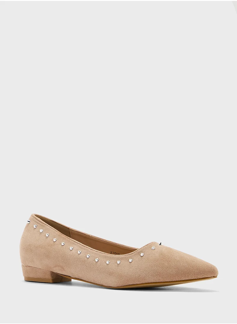 جينجر Studded Ballerina Flat