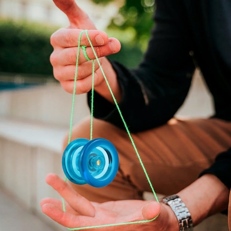 Unresponsive Yoyo Ball: Red High-strength Durable Plastic Yoyo - 2 Hubs For Finger Spin Tricks, With 5 Strings 1 Glove Storage Pouch for Kids And Beginners - Image 5