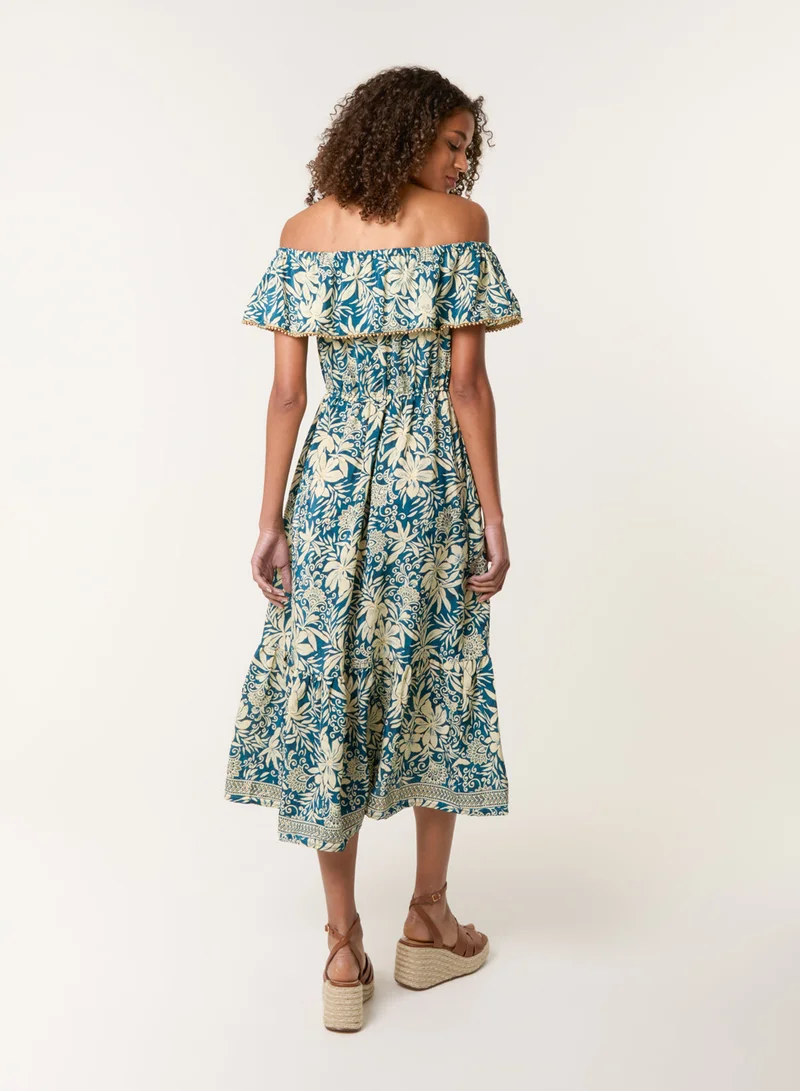 بلو فانيلا فستان ميدي بياقة مكشوفة مزين بالخرز الذهبي