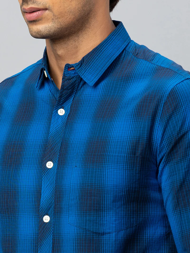 globus Globus Men Royal Blue Checked Cotton Regular Fit Casual Shirt