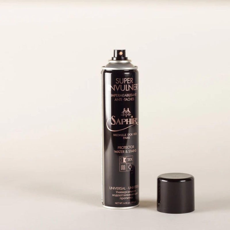SAPHIR Medaille dâ€™Or Super Invulner â€“ Waterproof Spray for All Leather Shoes & Boots, Shoe Protector Spray â€“ Neutral - Image 4