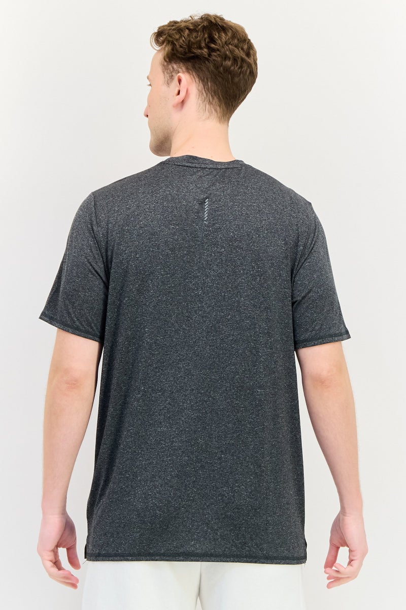 PUMA تي شيرت رياضي للرجال بأكمام قصيرة، رمادي داكن - Image 3