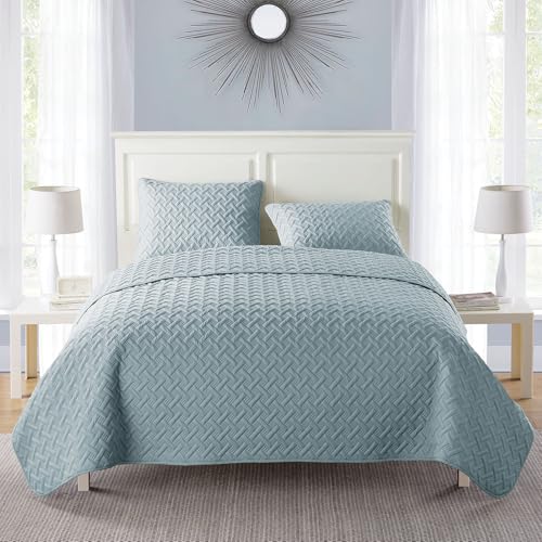 VCNY Home Blue Quilt for Queen Bed – 3-Piece Bedspread Coverlet and Shams, Soft Bedding Comforter Alternative for All Seasons (Nina, Full/Queen) - Image 1