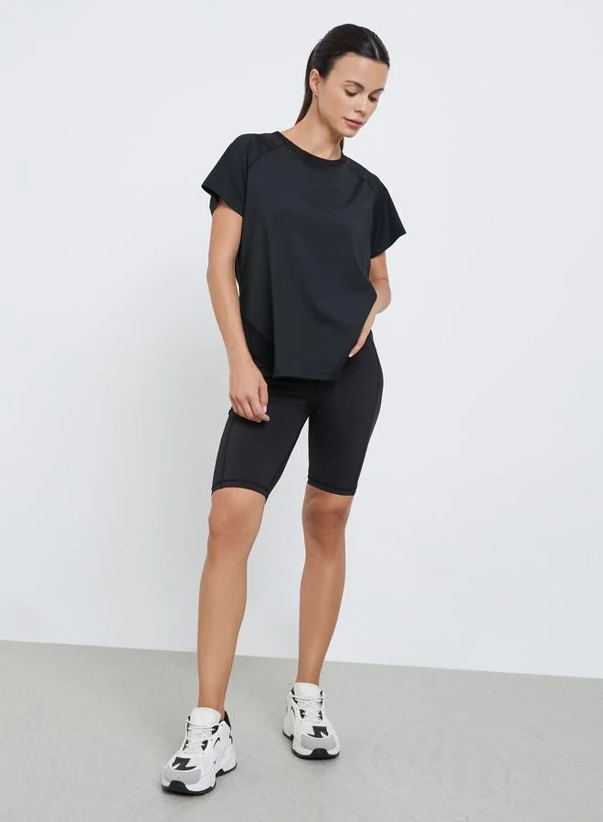 ستايلي اكتيف بلوزة سادة بقصة واسعة