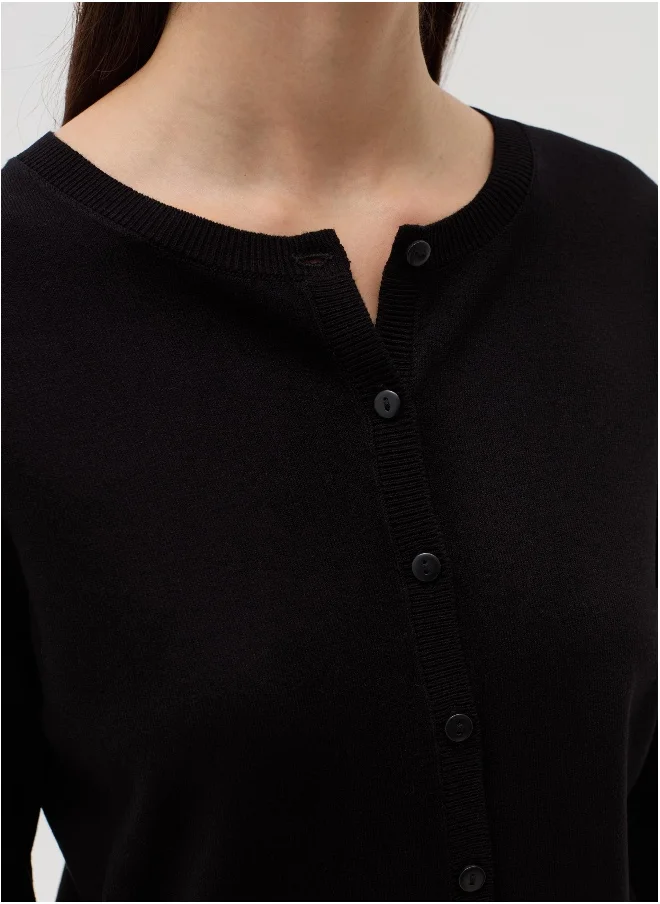 او في اس Cardigan with three-quarter sleeves