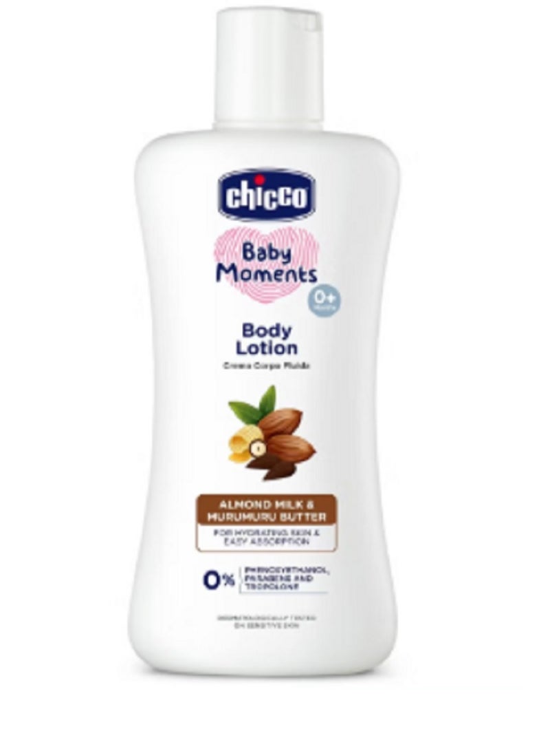 شيكو لوشن الجسم بيبي مومنتس من شيكو للأطفال، ٢٠٠ مل | حليب اللوز وزبدة المورومورو | تركيبة سريعة الامتصاص بمكونات طبيعية | مُختَبَر من قِبَل أطباء الجلدية | خالي من البارابين
