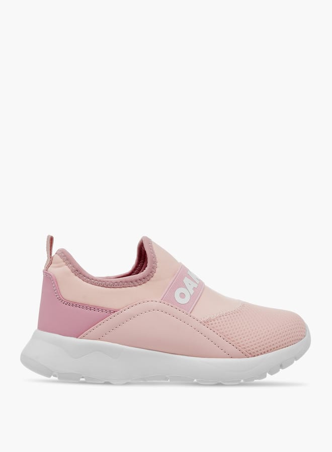 Oaklan by Shoexpress Girls by Shoexpress Logo Detail Slip-On Sports Shoes with Pull Tabs  - Image 3
