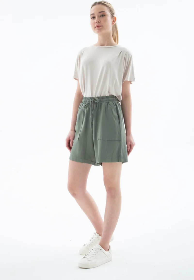 Fashion Friends 25Y0606K1 Women's Linen Shorts