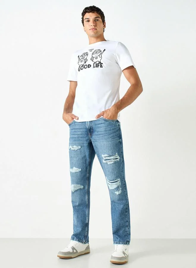 اس بي كاركترز تيشيرت بياقة ضيقة وأكمام قصيرة وطبعات مينيونز