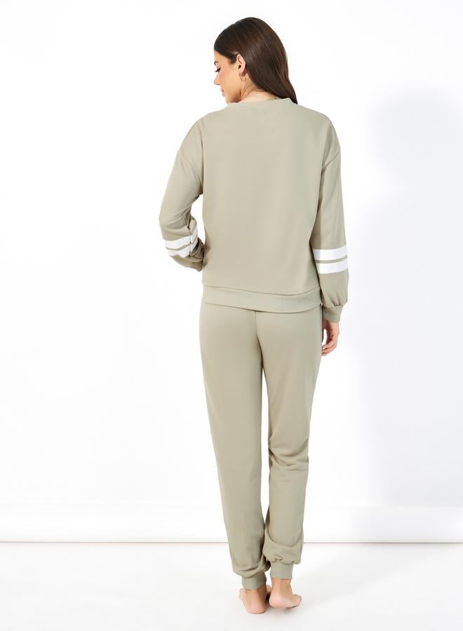 Styli Slogan Print Double Stipe Sweatshirt & Joggers Pyjama Set  - Image 4
