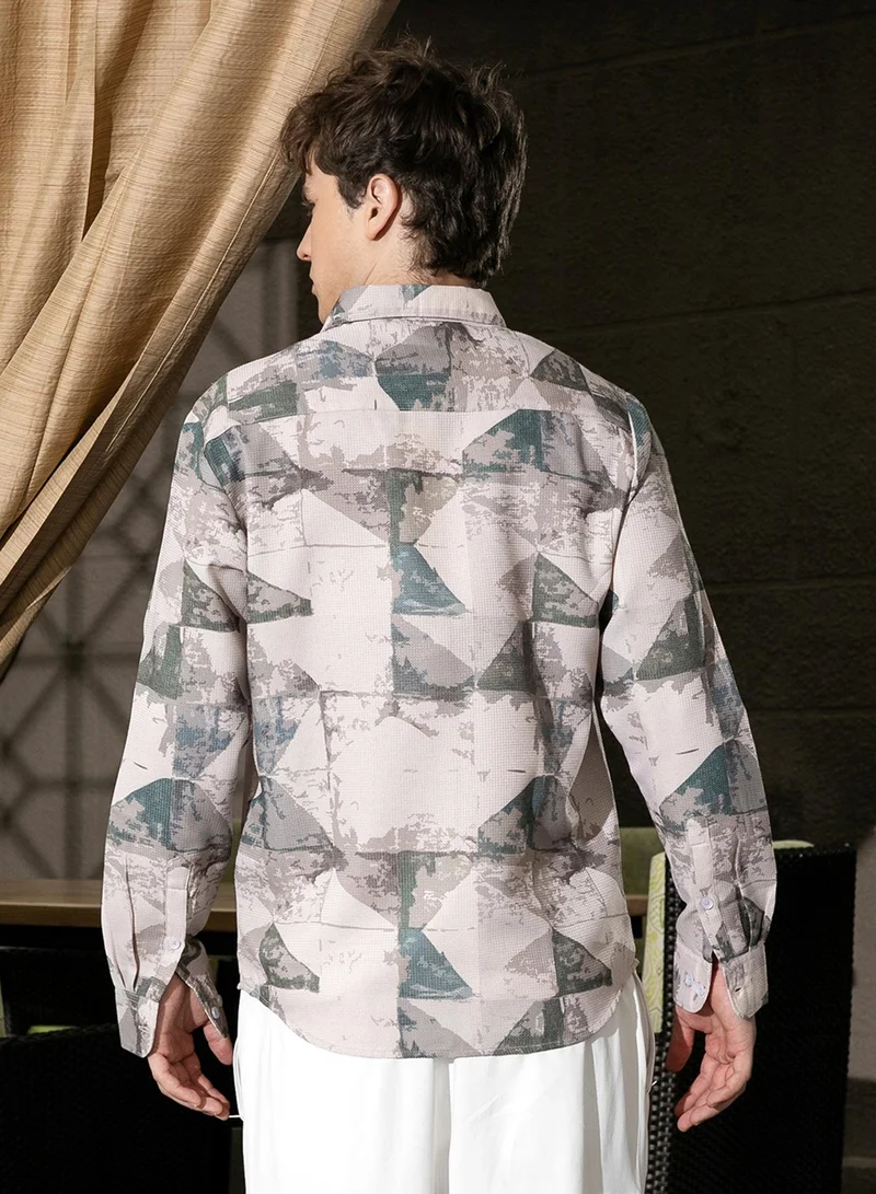 Campus Sutra Men's Icy Blue & Army Green Faded Alps Shirt