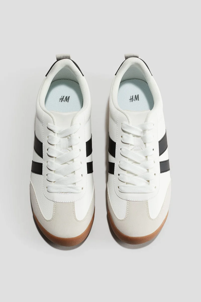 اتش اند ام حذاء رياضي