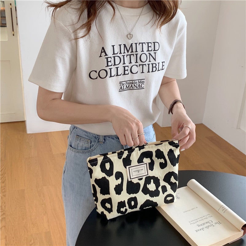 16291 Western Style Beige Leopard Print Tote Bag Large Capacity Animal Pattern Canvas Shoulder Bag Portable Female Student Shopping Bag - Image 4