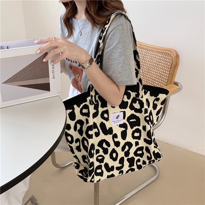 16291 Western Style Beige Leopard Print Tote Bag Large Capacity Animal Pattern Canvas Shoulder Bag Portable Female Student Shopping Bag - Image 2