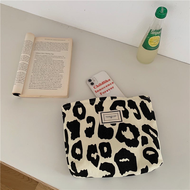 16291 Western Style Beige Leopard Print Tote Bag Large Capacity Animal Pattern Canvas Shoulder Bag Portable Female Student Shopping Bag - Image 1