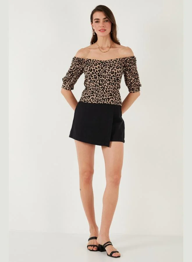 ليلا بلوزة ليلا بأكمام ثلاثة أرباع وياقة واسعة للنساء