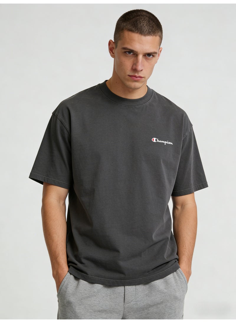 شامبيون Champion Men's Vintage Wash Oversized Crew Neck T-Shirt, Dark Grey Classic Short Sleeve Tee - Image 4