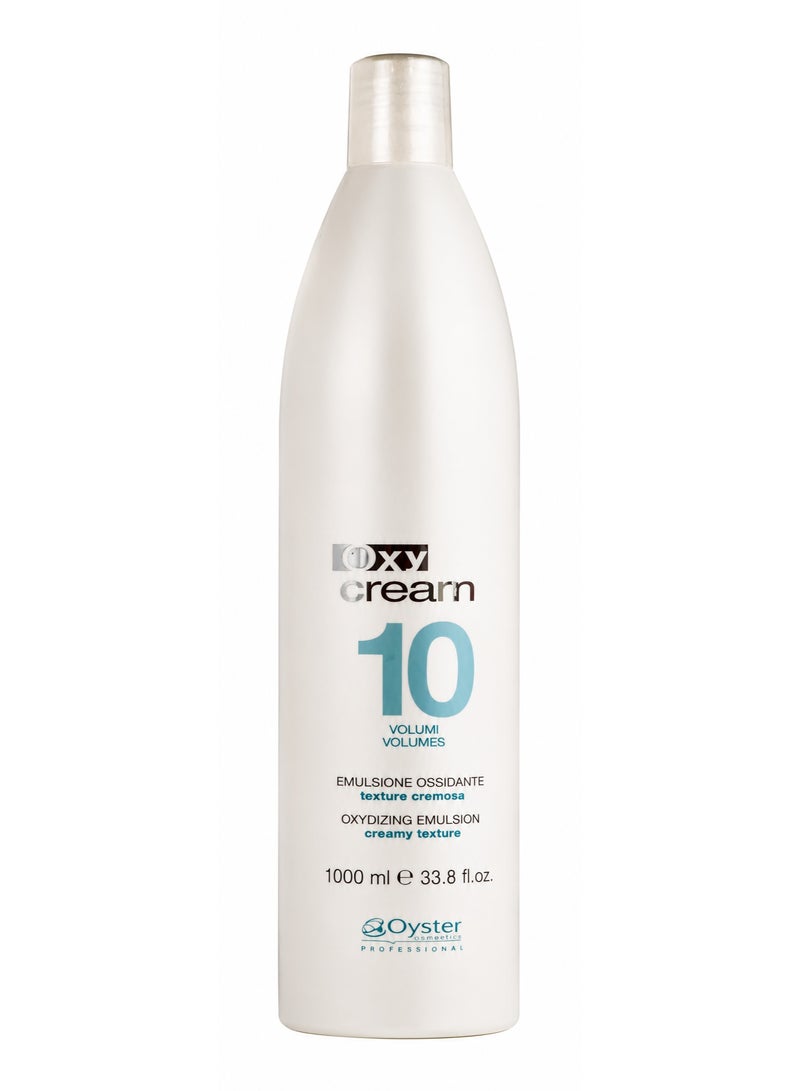 Oxy Cream, Hair Color Developer 1.8% (1 Liter) – Oxy Cream 10 Volume – Hair Developer 1000ml | Professional cream formula for hair lightening and coloring.احصلي على نتائج صبغة مثالية مع أوكسي كريم 10 فوليوم بتركيبته الكريمية الاحترافية التي تمنحك توزيعًا متساويًا ولونًا غنيًا وثابتًا. تم تصميم هذا الأوكسجين خصيصًا للاستخدام مع صبغات الشعر، حيث يساعد على تنشيط اللون بلطف مع الحفاظ على صحة الشعر ونعومته.  يتميز بتركيبة كريمية سهلة الاستخدام تمنع التقطير وتضمن تغطية متكاملة من الجذور حتى الأطراف، مما يجعله الخيار المثالي للاستخدام المنزلي أو في الصالونات الاحترافية.