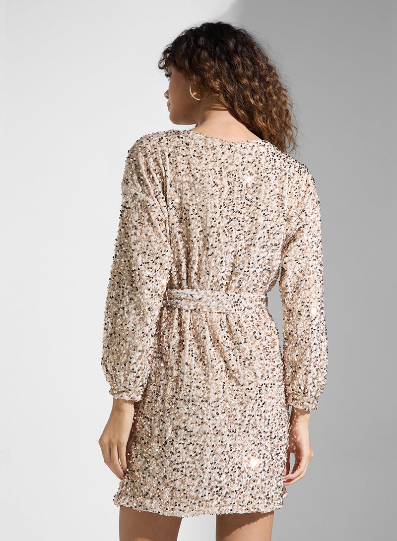 فيرو مودا فستان برباط خصر مرصع بالترتر - Image 2