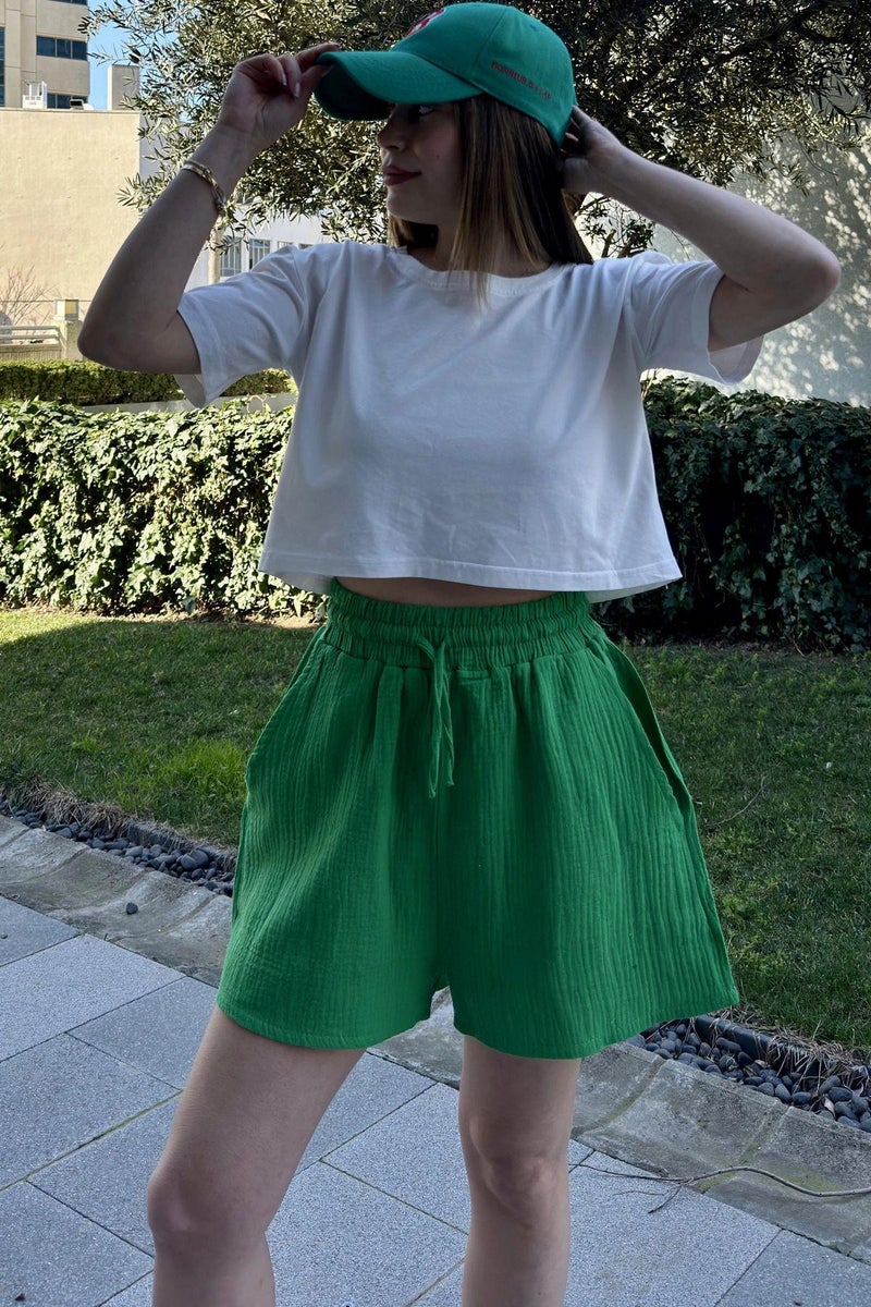 Weshaya Shorts Women Green - Image 1
