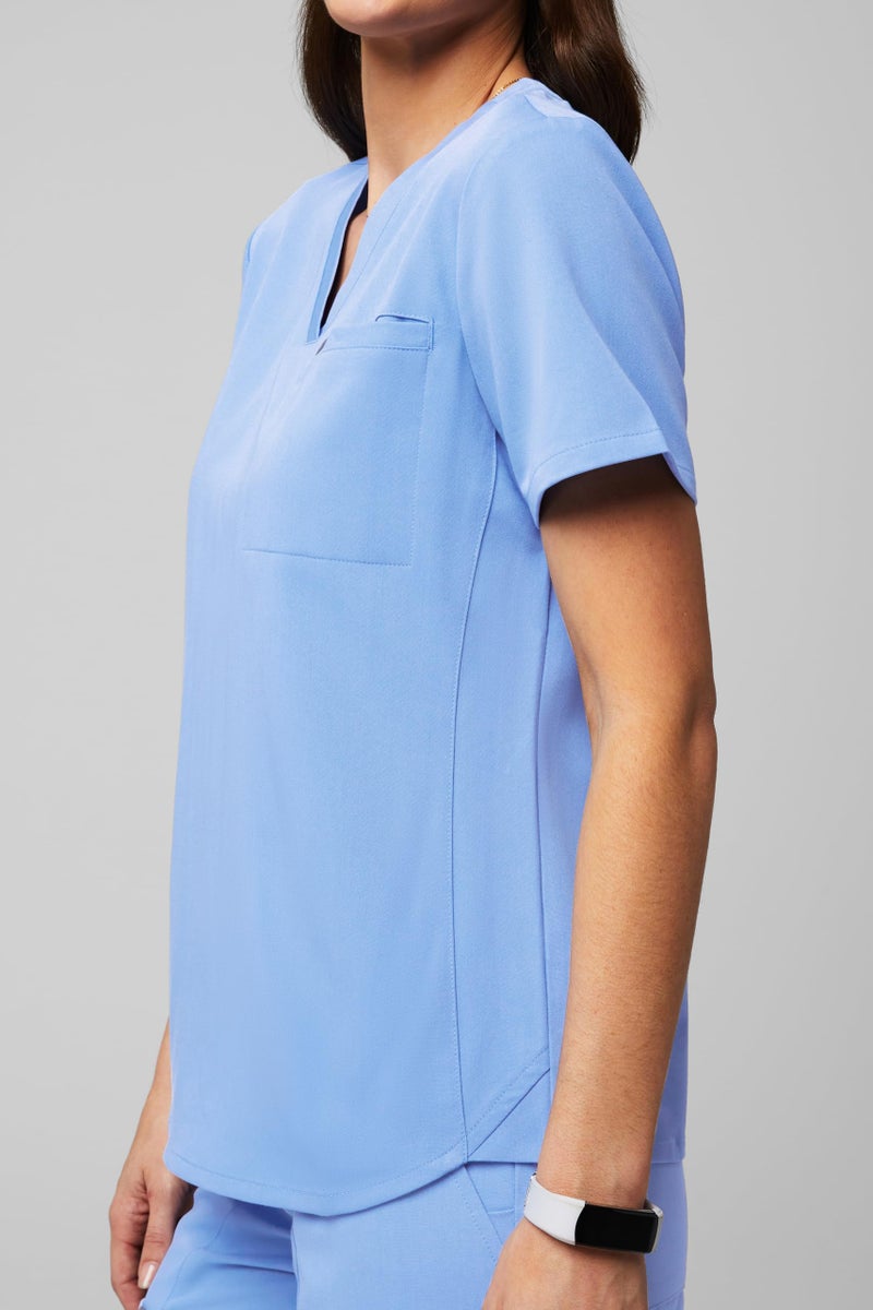 Fabletics Women's Vital 1-Pocket Scrub Top - MotionTech, Wrinkle-Resist, Chest Pocket, Anti-Shrink, Semi-Slim Fit, L, Ceil Blue - Image 3